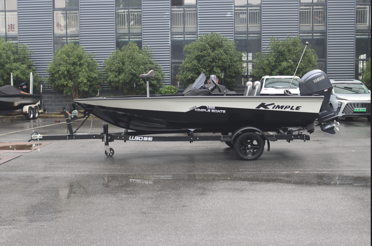 Kimple Hunter H166 Bassboat | V Boat Mix