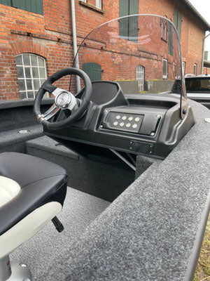 Brema 450 Fishing Pro Console Angelboot